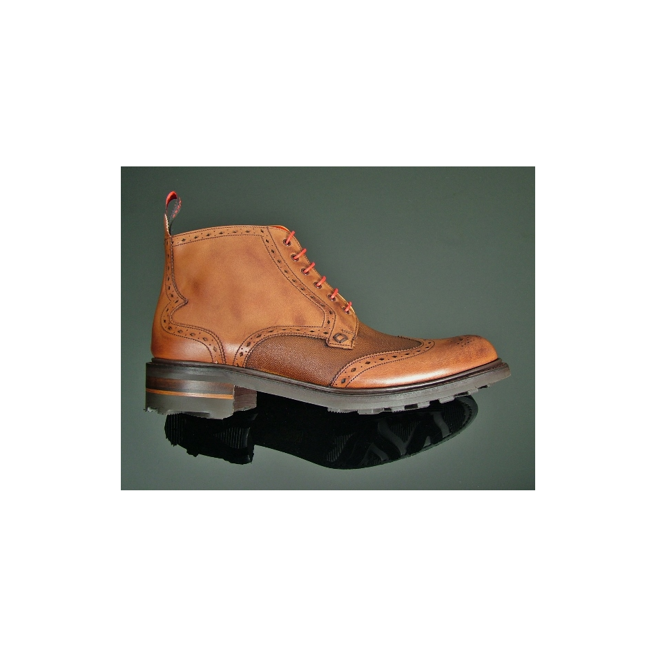 Hannibal 3101 - Classic Brogue Derby Boot with Rubber Sole